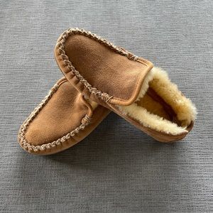 Women’s L.L. Bean slippers